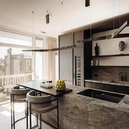 Spectacular Double Upper House With Rooftop *