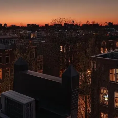 Spectacular Double Upper House With Rooftop *